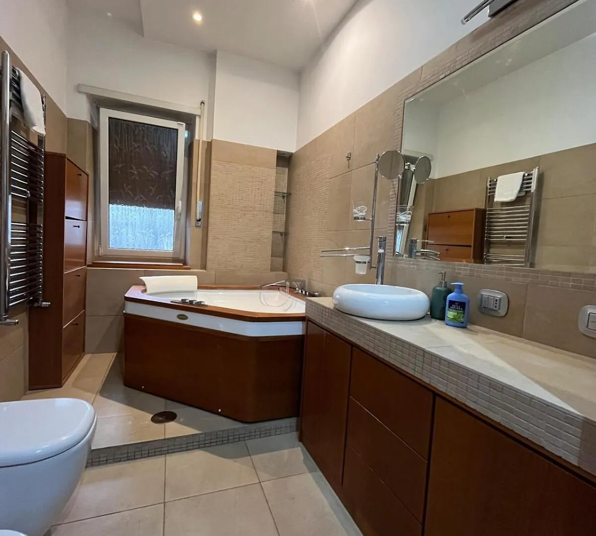 Charm Apartment & Relax Jacuzzi Roma-Gemelli