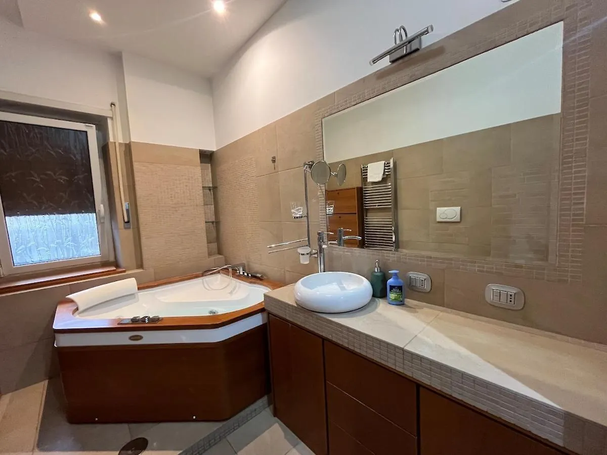 Charm Apartment & Relax Jacuzzi Roma-Gemelli