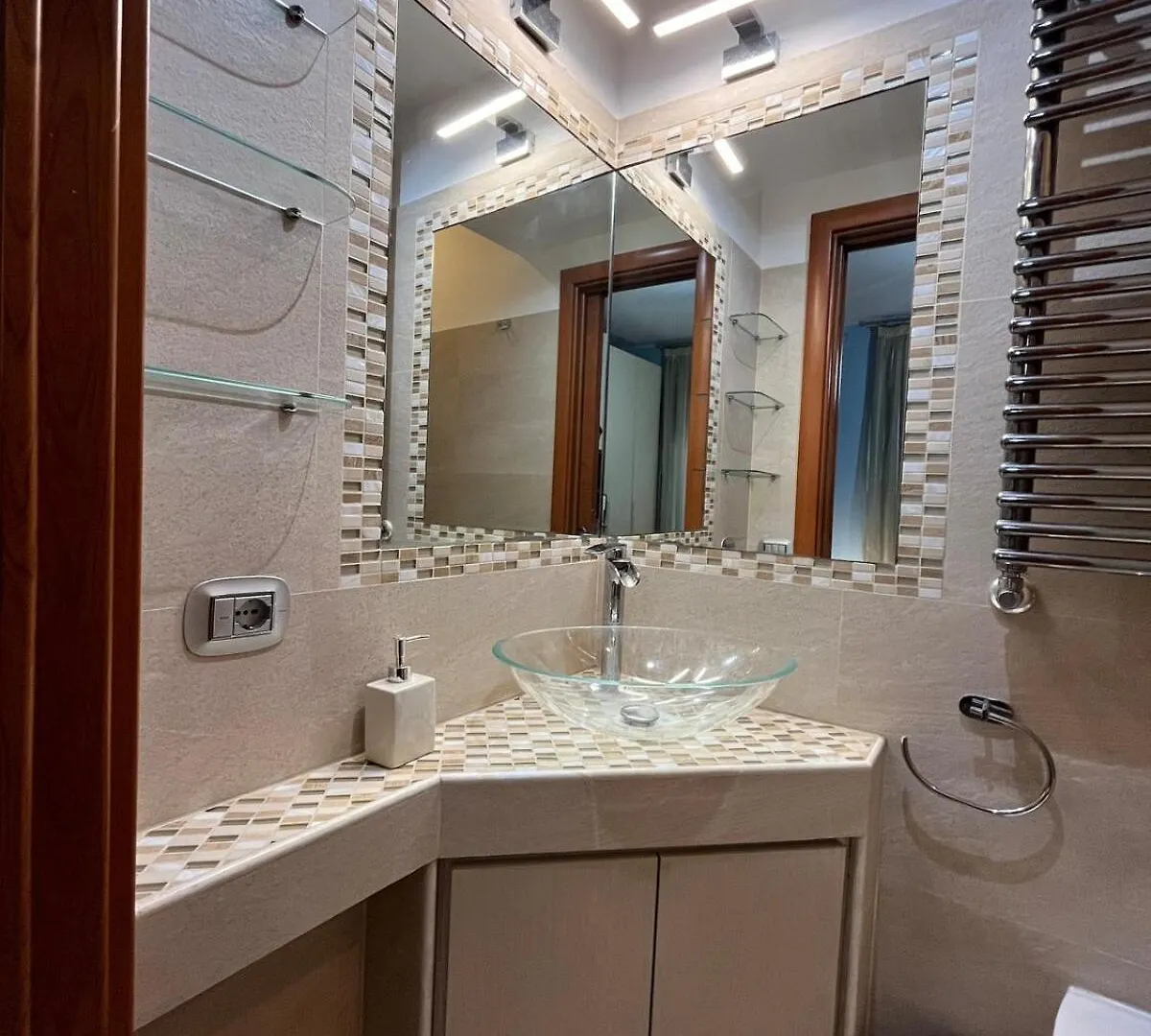 Charm Apartment & Relax Jacuzzi Roma-Gemelli 0*, Rome Italy